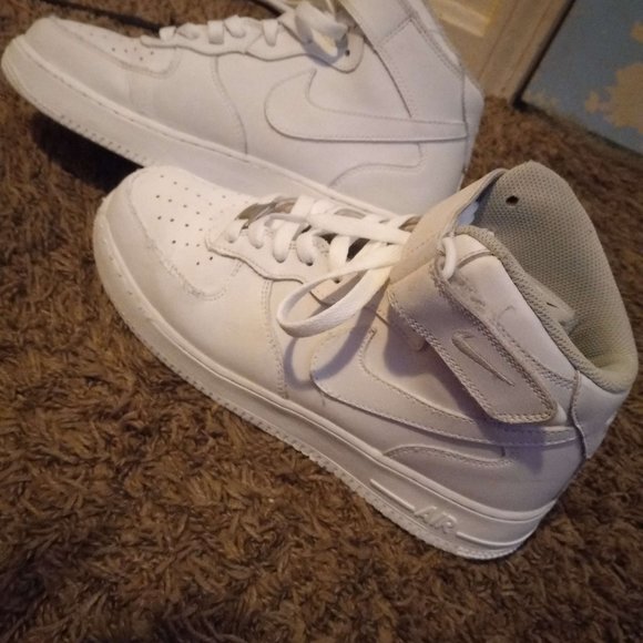 Air Force 1 High '07 'Triple White' - Picture 6 of 6